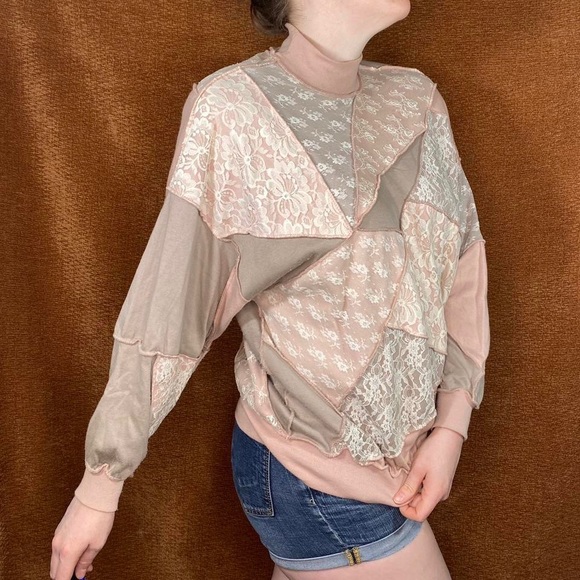 Vintage Rafeal Geometric Pastel Pink/Brown Lace Colorblock Sweatshirt, Size L. - Picture 3 of 4